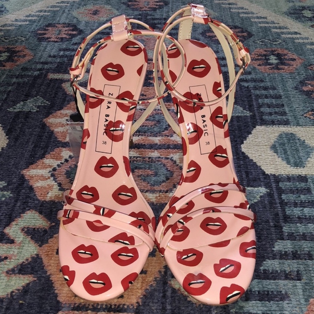 Stylish Zara Pink Lip Print Heels